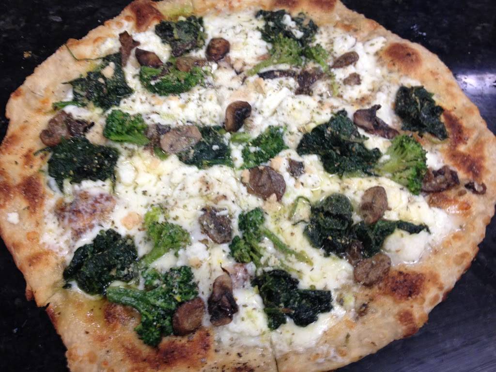 Scubbers Hot Wings | restaurant | 186 Wolf Rd, Albany, NY 12205, USA | 5187292433 OR +1 518-729-2433