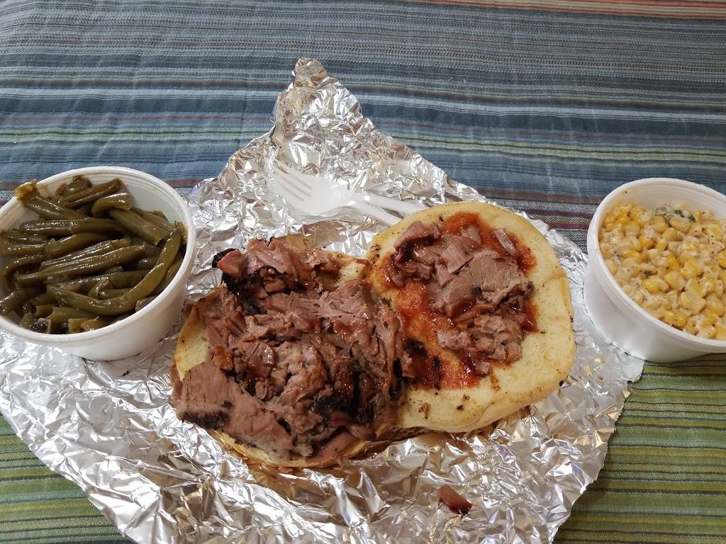 Pioneer BBQ | restaurant | 213 N Nixon Ave, Nixon, TX 78140, USA | 5127813005 OR +1 512-781-3005