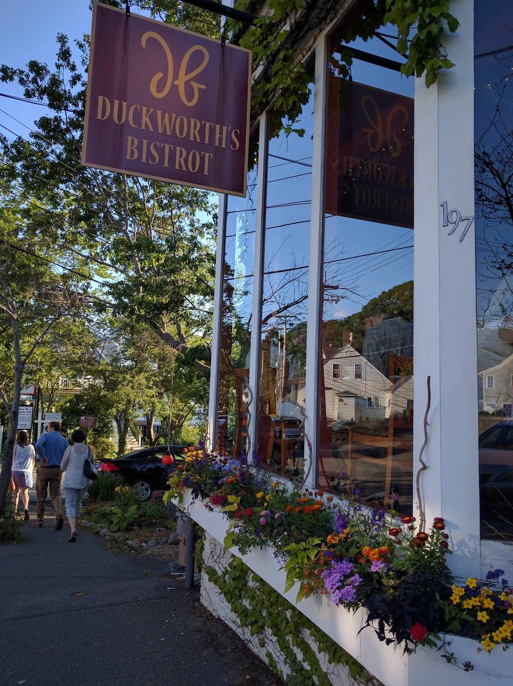 Duckworths Bistrot | restaurant | 197 E Main St, Gloucester, MA 01930, USA | 9782824426 OR +1 978-282-4426