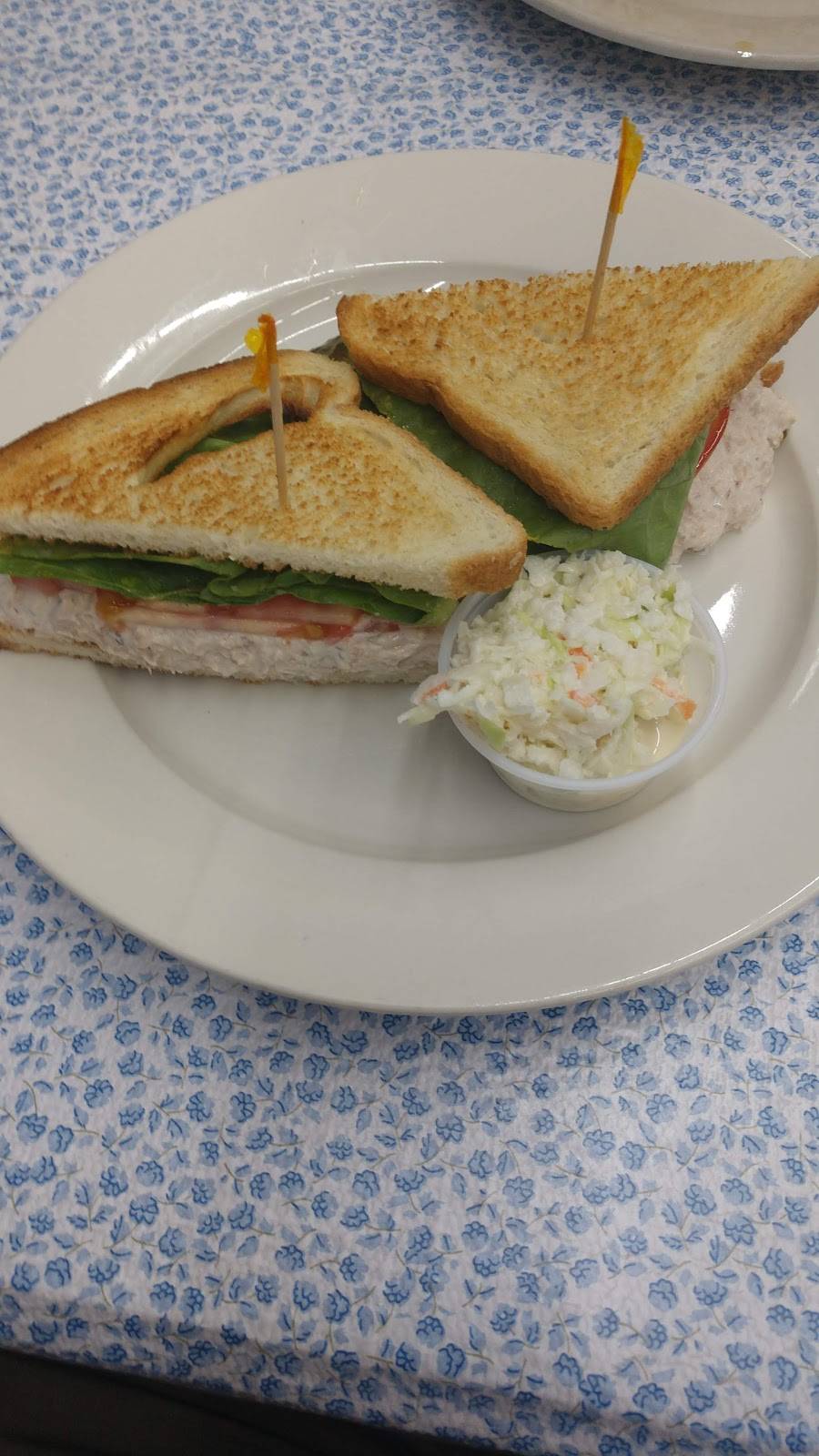 Shore Road Diner | cafe | 370 Pelham Rd, New Rochelle, NY 10805, USA | 9146369181 OR +1 914-636-9181