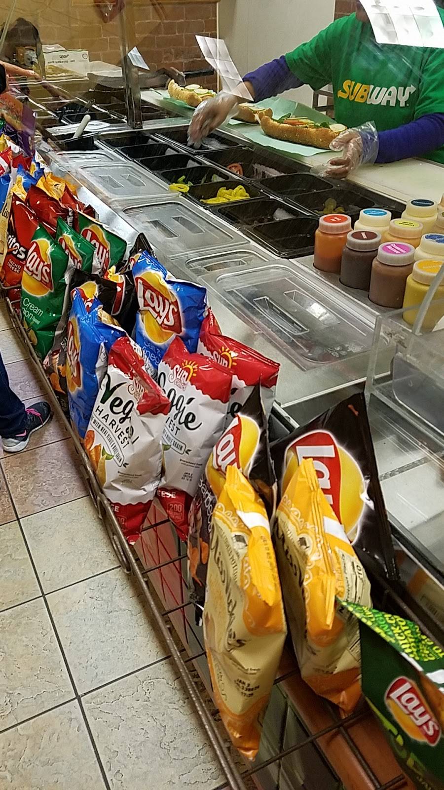 Subway Restaurants | restaurant | 2221 Rte 1 South, North Brunswick Township, NJ 08902, USA | 7322979669 OR +1 732-297-9669