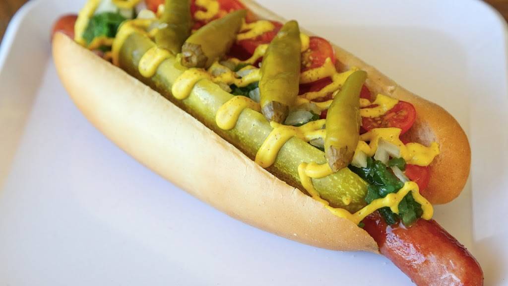 The Steamie Weenie | restaurant | 1500 N Green Valley Pkwy #130, Henderson, NV 89074, USA | 7023331383 OR +1 702-333-1383