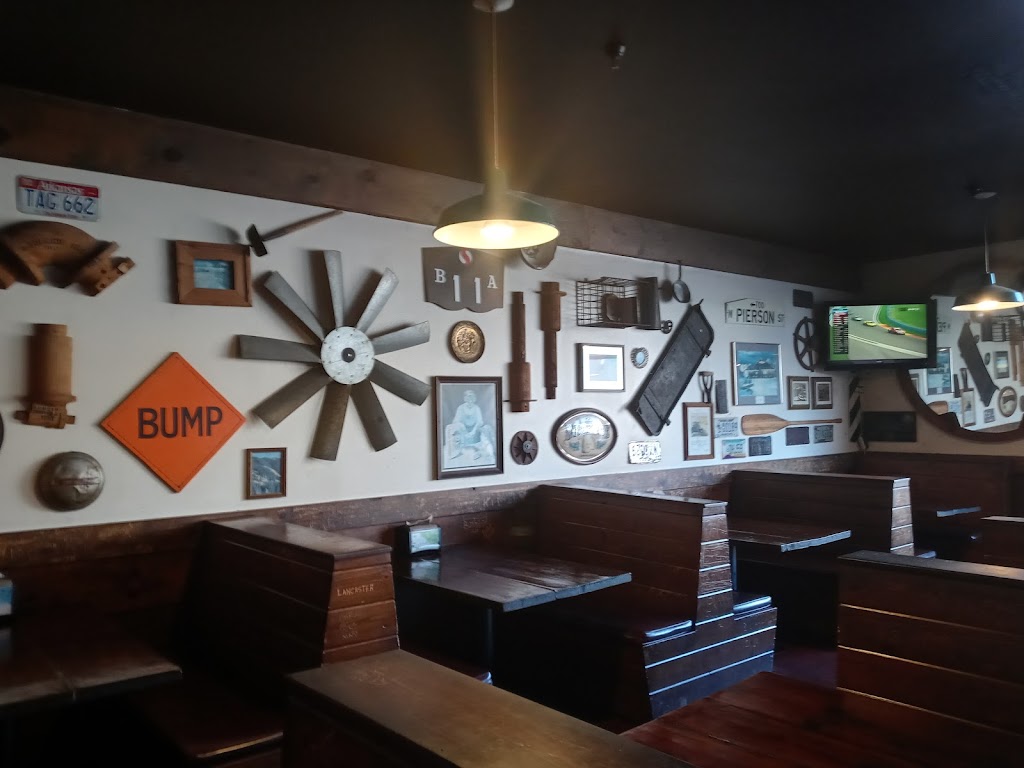 Bun Huggers | restaurant | 901 S Milton Rd A, Flagstaff, AZ 86001, USA | 9287793743 OR +1 928-779-3743