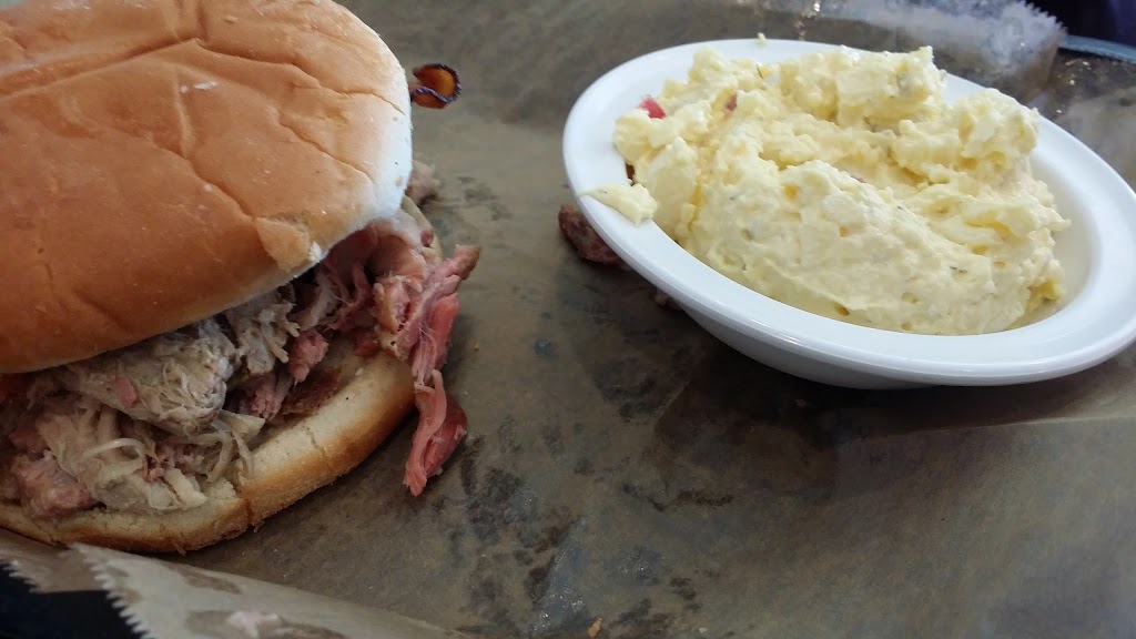 Fatbacks | restaurant | 3850 W Main St, Dothan, AL 36305, USA | 3344790073 OR +1 334-479-0073