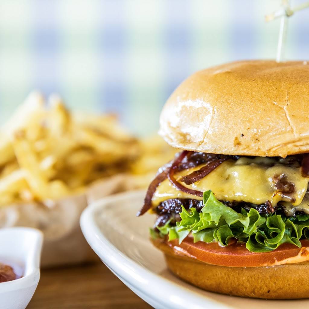 Truland Burgers & Greens | restaurant | 140 N Arizona Ave #100, Chandler, AZ 85225, USA | 4805977806 OR +1 480-597-7806