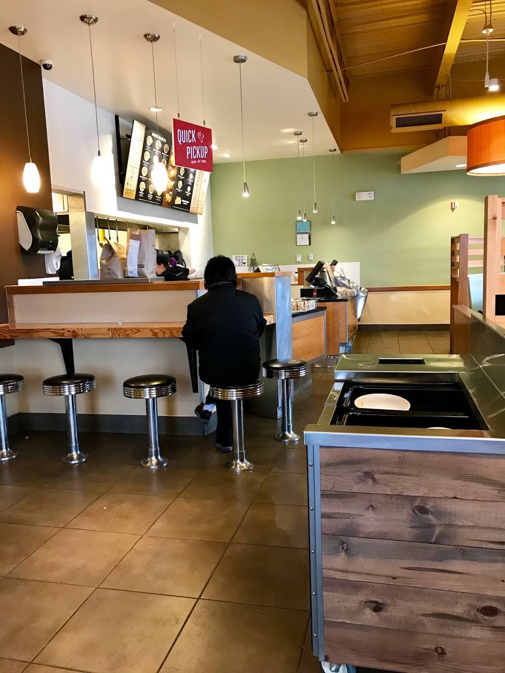 Noodles and Company | restaurant | 1416 W McGalliard Rd, Muncie, IN 47304, USA | 7652889900 OR +1 765-288-9900