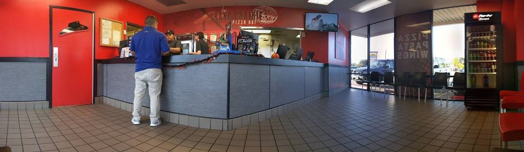 Pizza Hut | restaurant | 3502 S Carrier Pkwy Ste E, Grand Prairie, TX 75052, USA | 9726428444 OR +1 972-642-8444