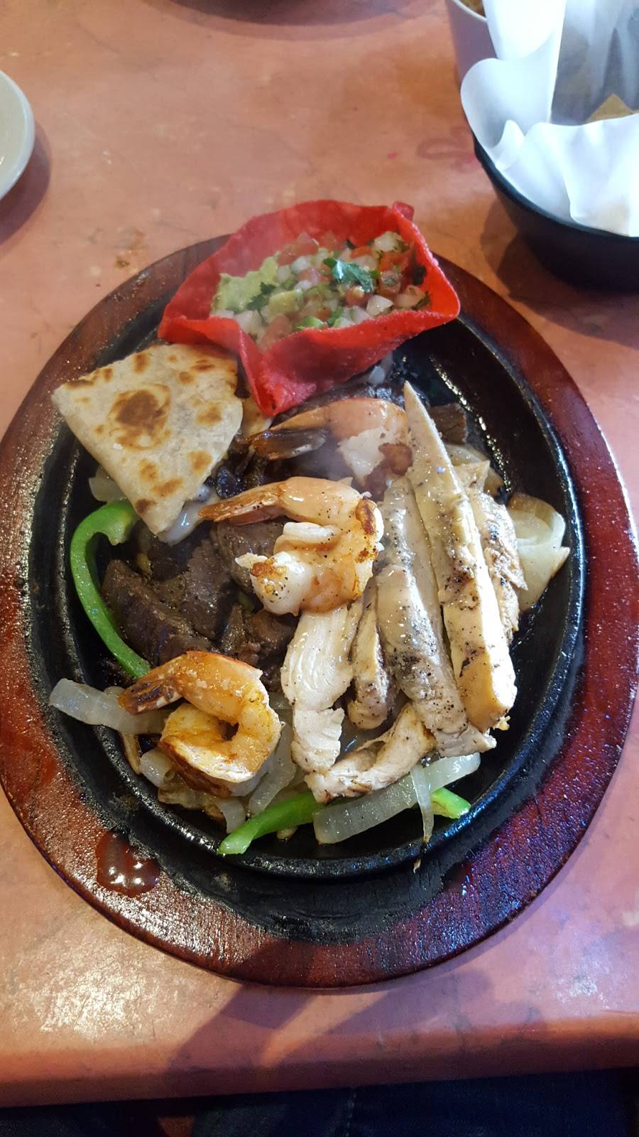 Doneraki Gulfgate | restaurant | 300 Gulfgate Mall, Houston, TX 77087, USA | 7136456400 OR +1 713-645-6400