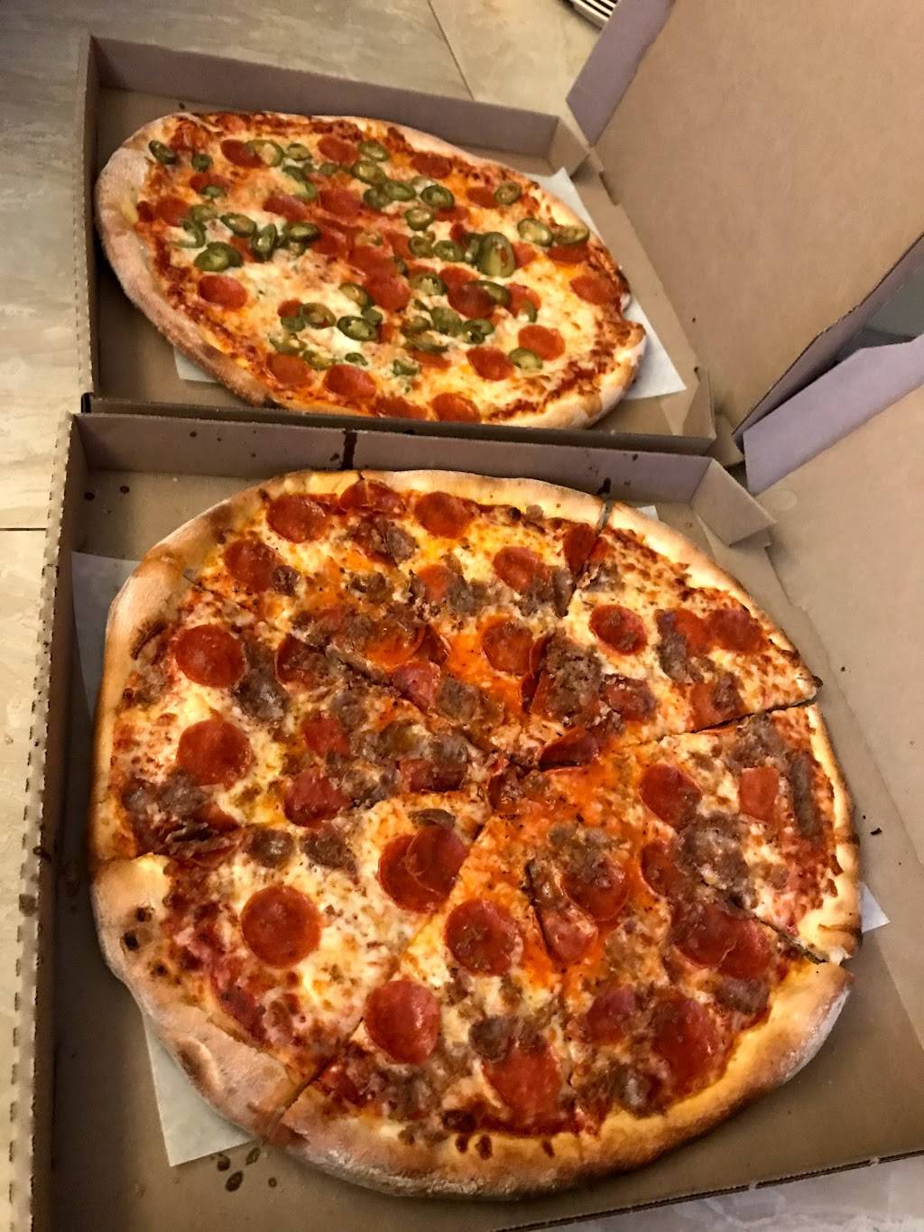 Luckys Pizza | restaurant | 6630 W Cactus Rd B108, Glendale, AZ 85304, USA | 6238787888 OR +1 623-878-7888