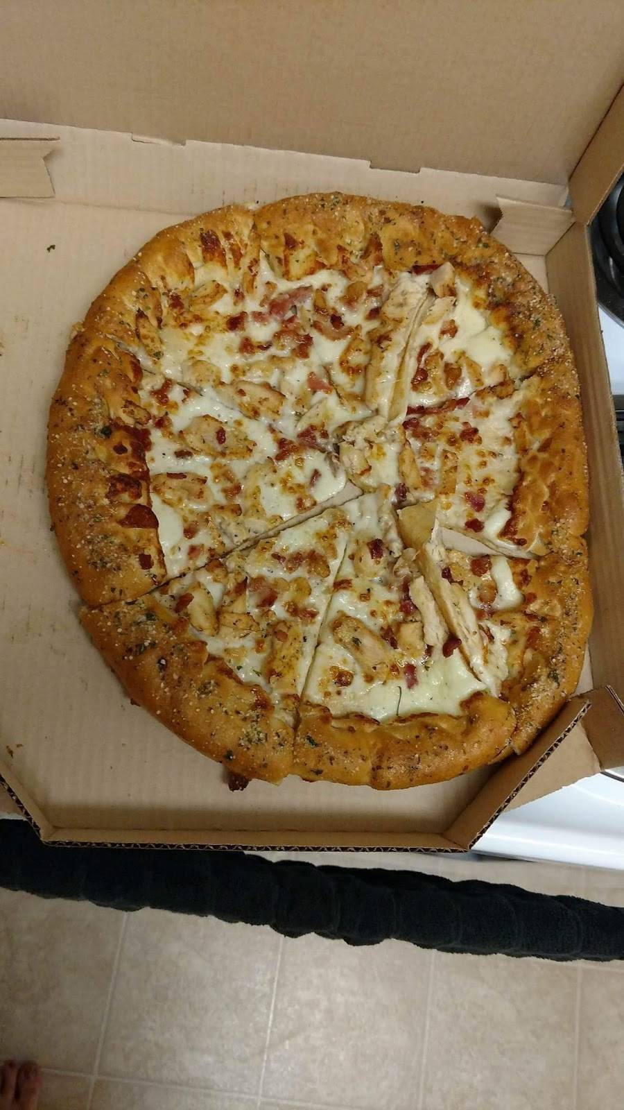 Pizza Hut | meal takeaway | 10535 S Parker Rd, Parker, CO 80134, USA | 3038418922 OR +1 303-841-8922