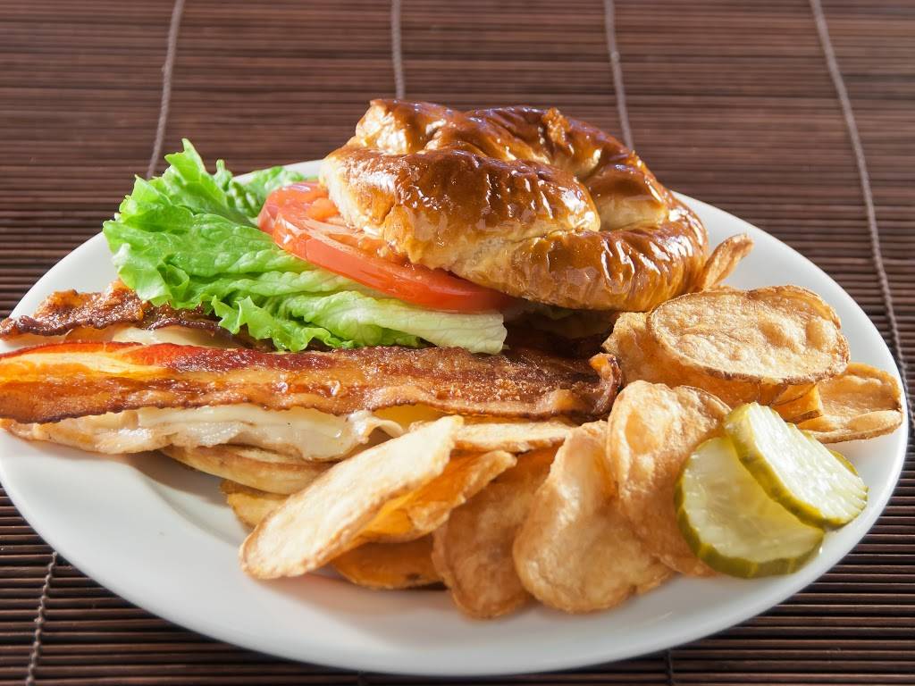 Golden Jersey Inn | restaurant | 6880 Springfield Xenia Rd, Yellow Springs, OH 45387, USA | 9373242050 OR +1 937-324-2050