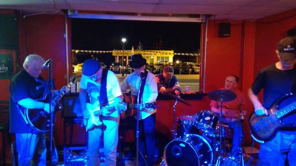 Gennaros Cafe Italiano | restaurant | 2598 S Broadway, Denver, CO 80210, USA | 3037221044 OR +1 303-722-1044