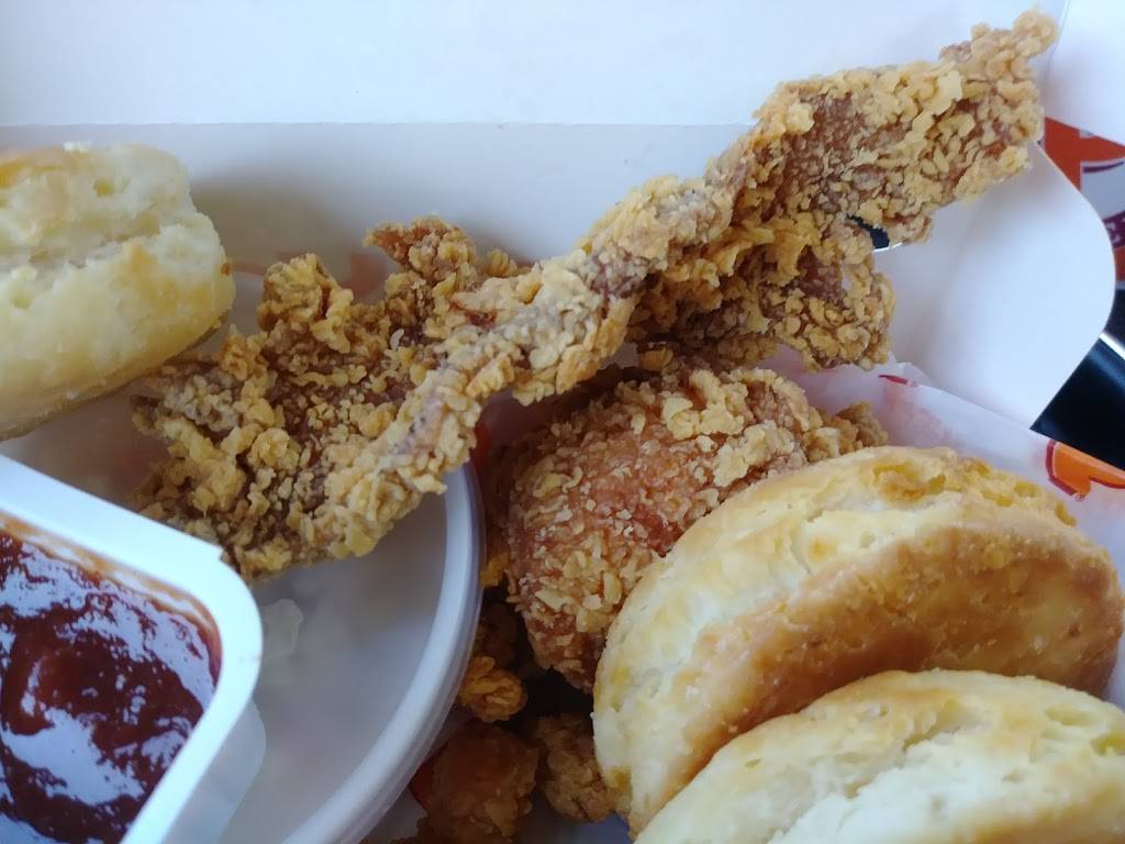 Popeyes Louisiana Kitchen | restaurant | 1640 Fort Campbell Blvd, Clarksville, TN 37042, USA | 9319195141 OR +1 931-919-5141