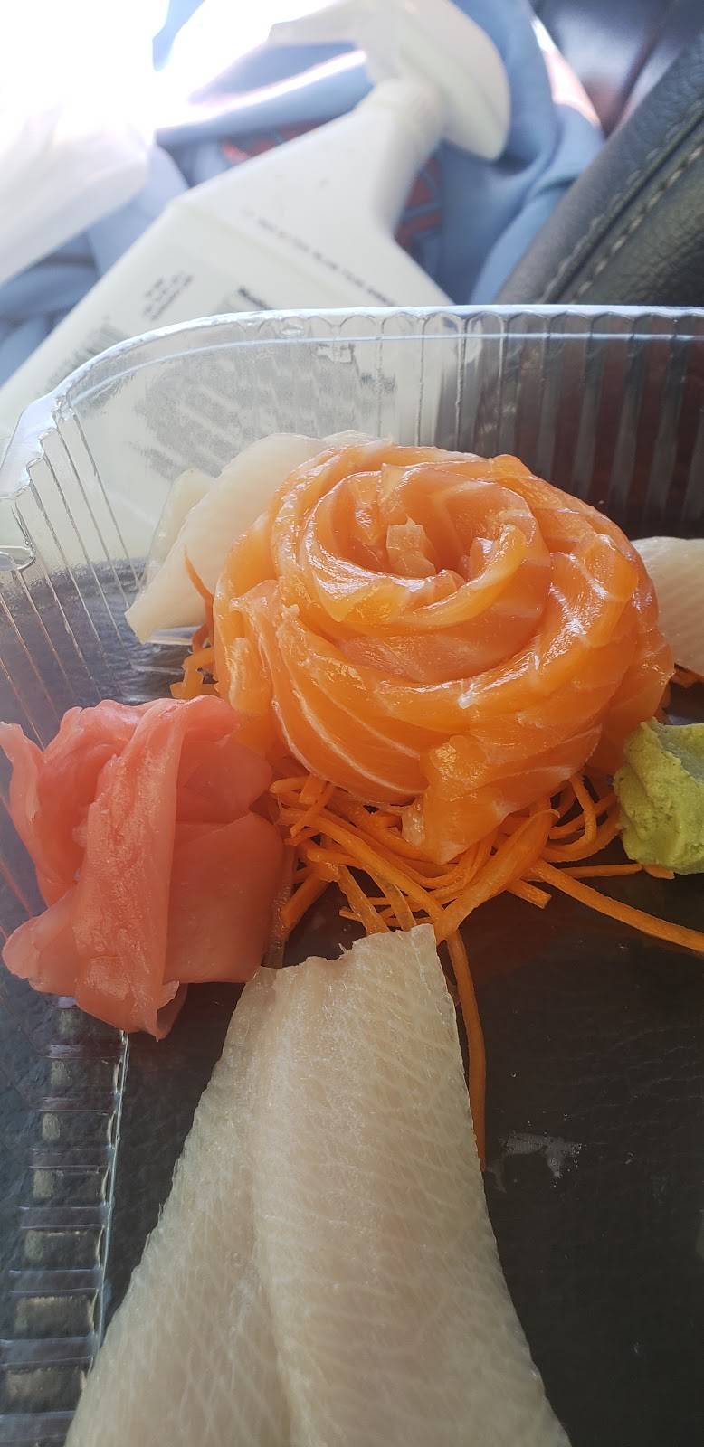 Oishii Sushi Bar & Grill | restaurant | 1950 Piner Rd #110, Santa Rosa, CA 95403, USA | 7073084528 OR +1 707-308-4528