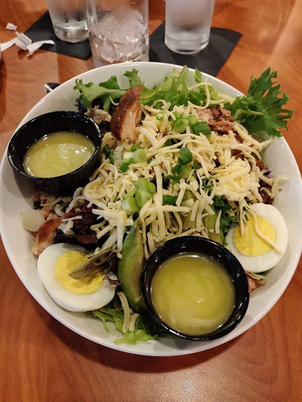 West & Main - Bar & Grill | restaurant | 187 W Market St, Warren, OH 44481, USA | 3309741665 OR +1 330-974-1665