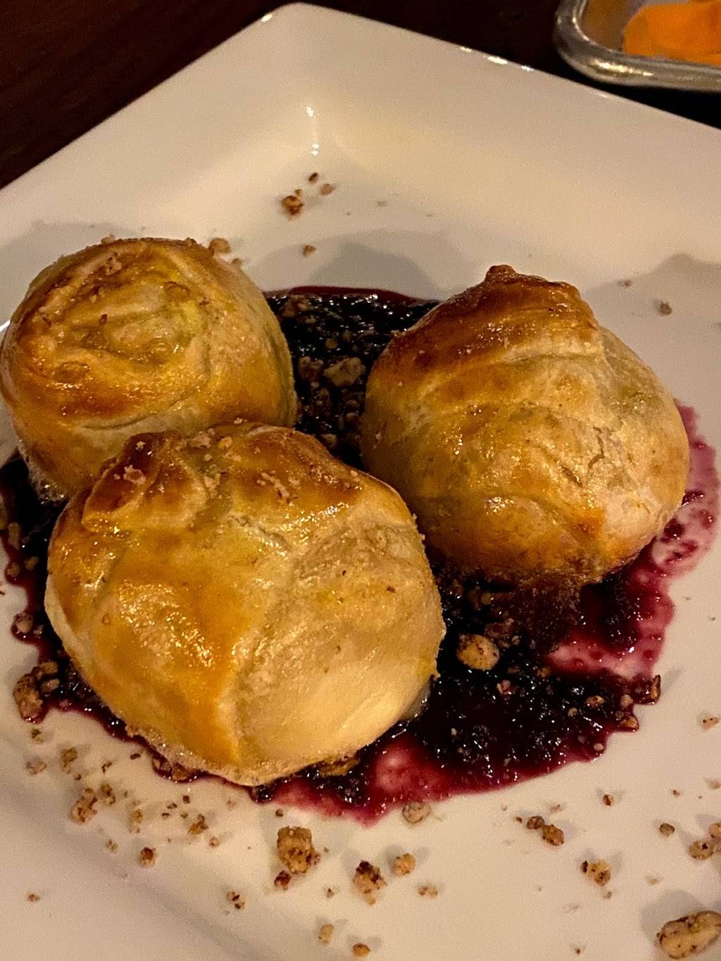 The Neighborhood Draft | restaurant | 5921 W Vliet St, Milwaukee, WI 53208, USA | 4148852028 OR +1 414-885-2028