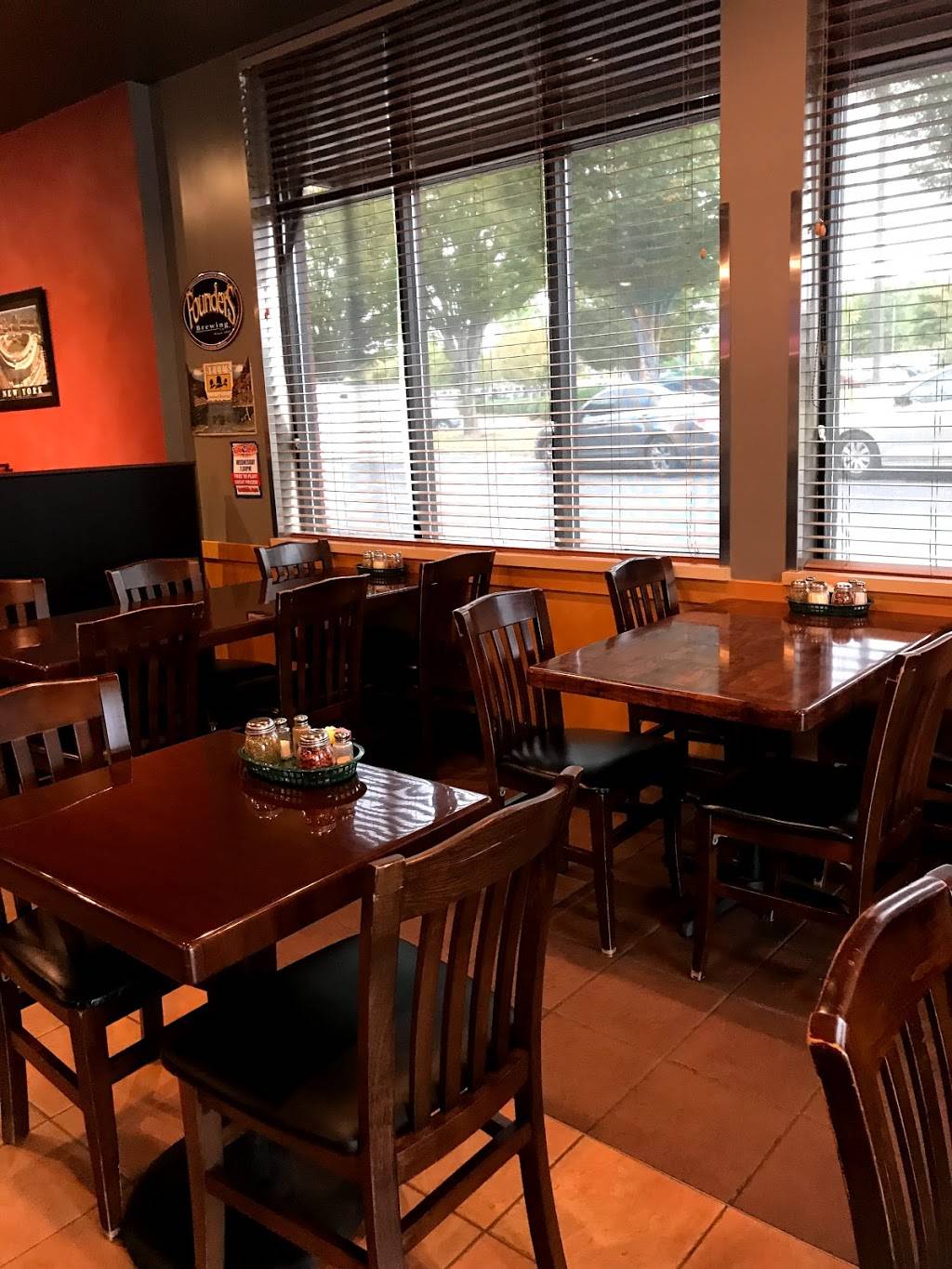 Joes New York Pizzeria | restaurant | 1605 Mansell Rd, Alpharetta, GA 30009, USA | 7706405637 OR +1 770-640-5637