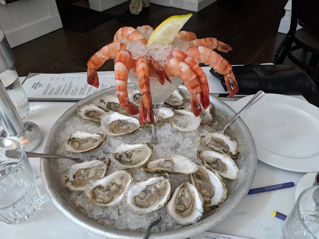 Victors | restaurant | 175 Bradford Street Ext, Provincetown, MA 02657, USA | 5084871777 OR +1 508-487-1777