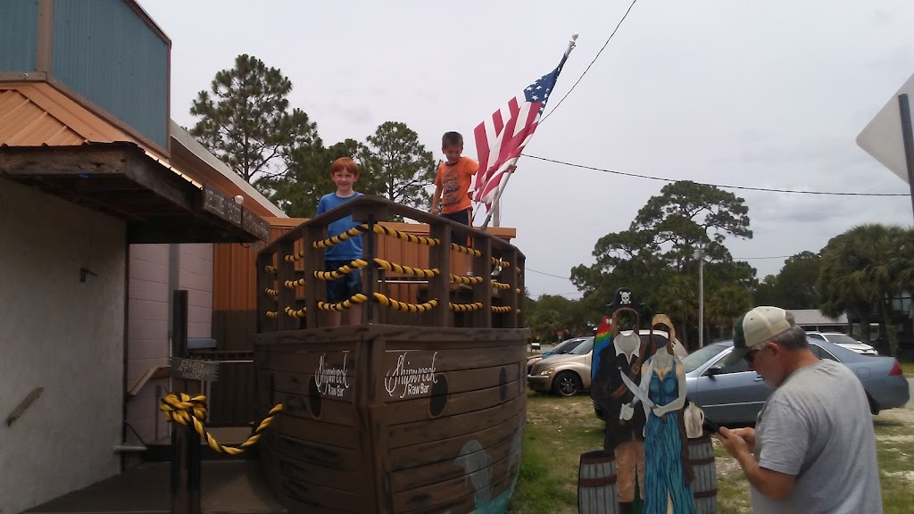 Shipwreck Raw Bar | restaurant | 7008 W Hwy 98, Port St Joe, FL 32456, USA | 8506475050 OR +1 850-647-5050