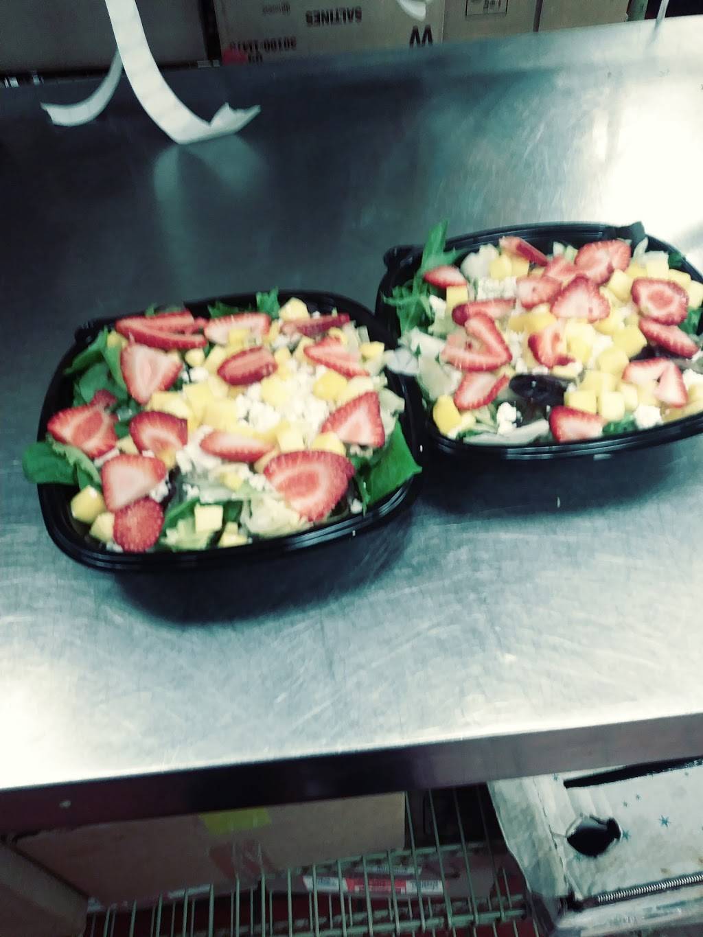 Wendys | restaurant | 2937 Lorain Ave, Cleveland, OH 44113, USA | 2163564219 OR +1 216-356-4219