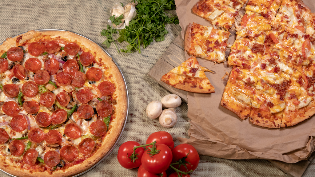 Whiffle Boys Pizza | restaurant | 601 W Main St, Benton, IL 62812, USA | 6182004343 OR +1 618-200-4343