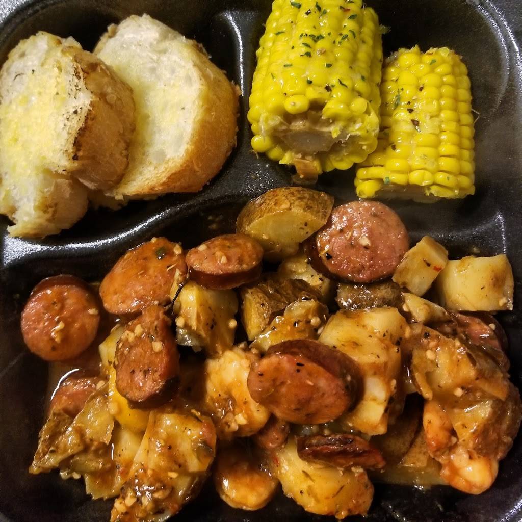 Blaze Bistro | restaurant | 5941 Bullard Ave suite 6, New Orleans, LA 70128, USA | 5049754377 OR +1 504-975-4377