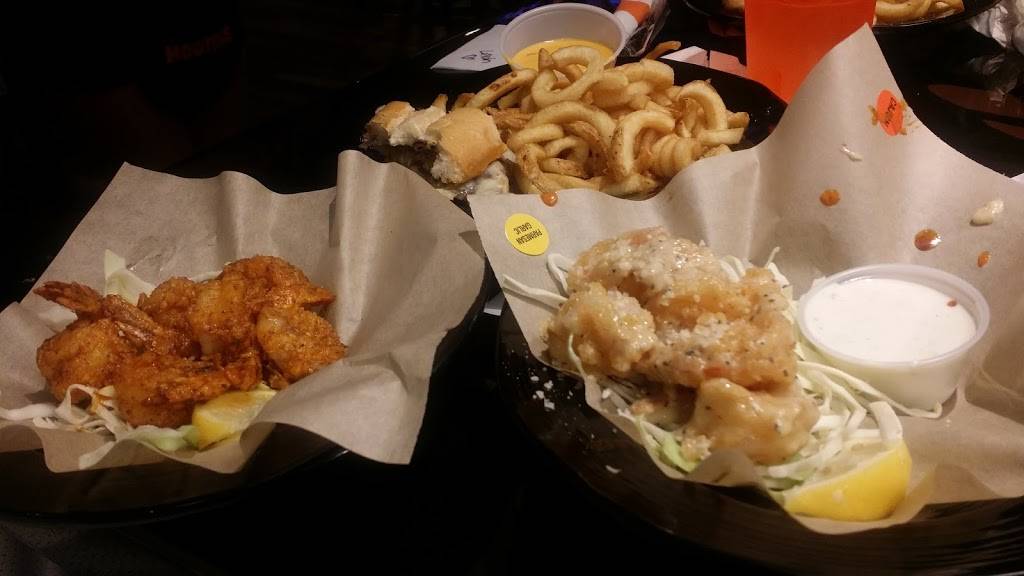 Wingstop | restaurant | 2400 E Pioneer Pkwy Ste 110, Arlington, TX 76010, USA | 8177959464 OR +1 817-795-9464