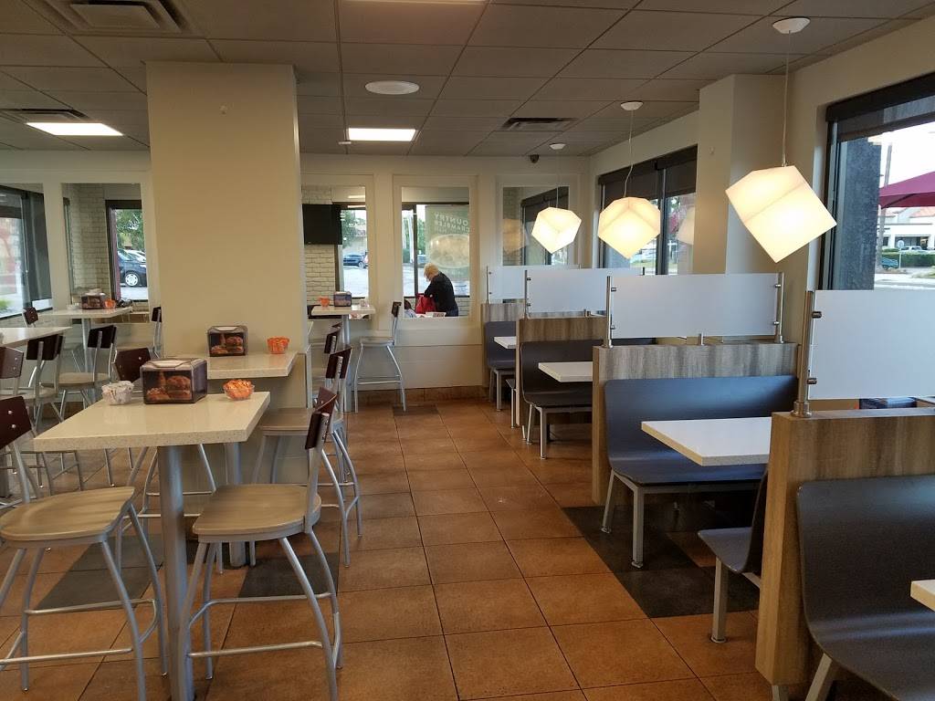 Jack in the Box | restaurant | 14864 Pipeline Ave, Chino Hills, CA 91709, USA | 9095978995 OR +1 909-597-8995