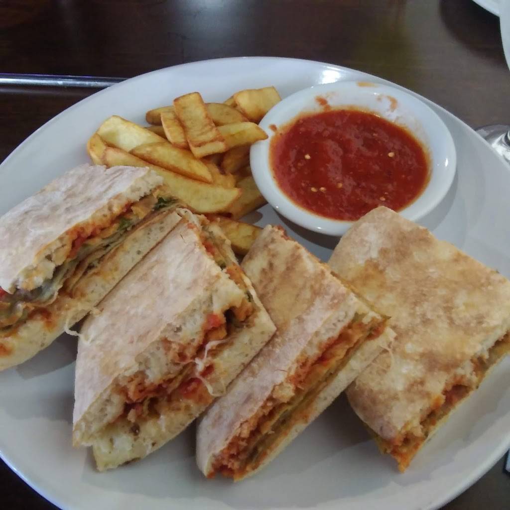 George’s Italian Kitchen | restaurant | 5224 S State Hwy 360 Suite #240, Grand Prairie, TX 75052, USA | 9725227795 OR +1 972-522-7795