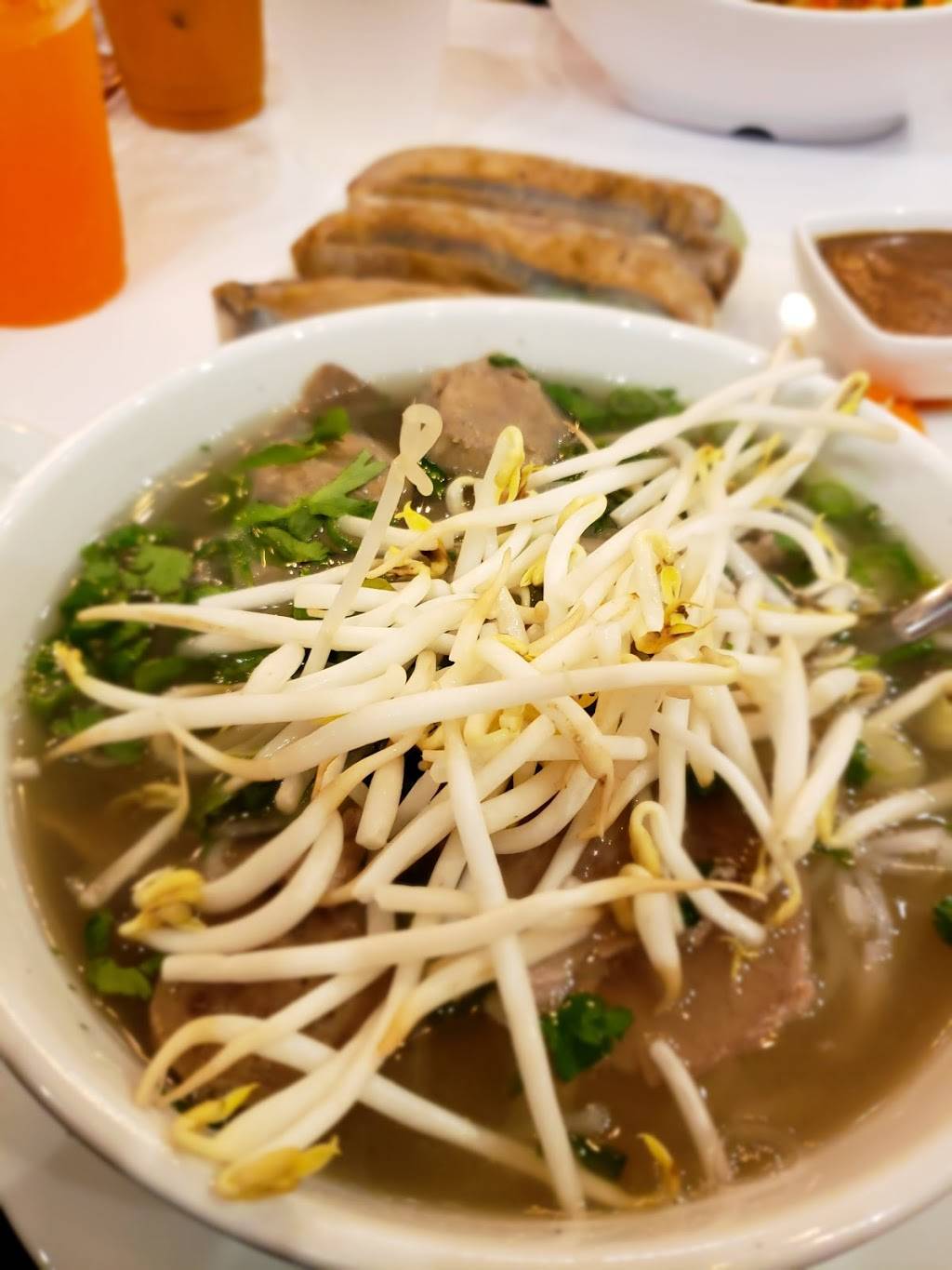 Wich Pho | restaurant | 1781 Garth Brooks Blvd, Yukon, OK 73099, USA | 4055776432 OR +1 405-577-6432