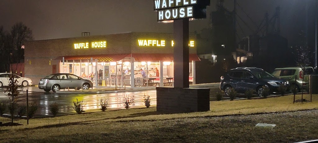Waffle House | restaurant | 103 Crossing Wy, Staunton, VA 24401, USA | 5404160887 OR +1 540-416-0887