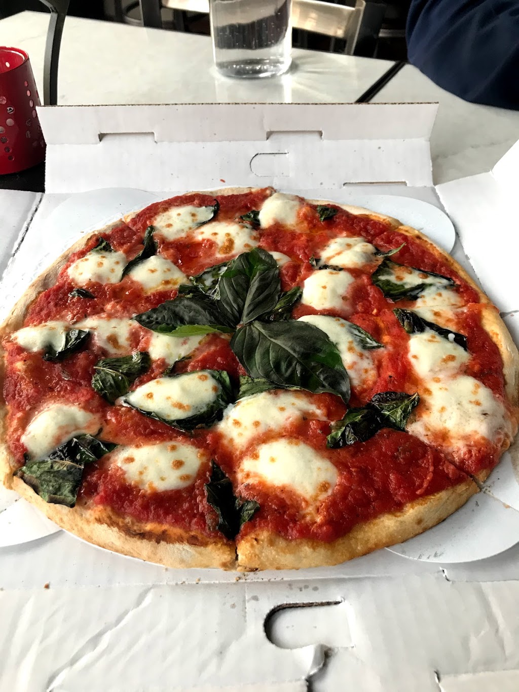 Knead Great Pizza | restaurant | 2101 W North Ave, Chicago, IL 60647, USA | 7739746004 OR +1 773-974-6004