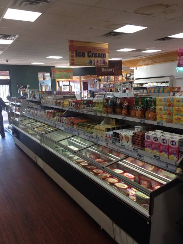 Braums Ice Cream & Burger Restaurant | restaurant | 1545 E 71st St, Tulsa, OK 74136, USA | 9184940331 OR +1 918-494-0331