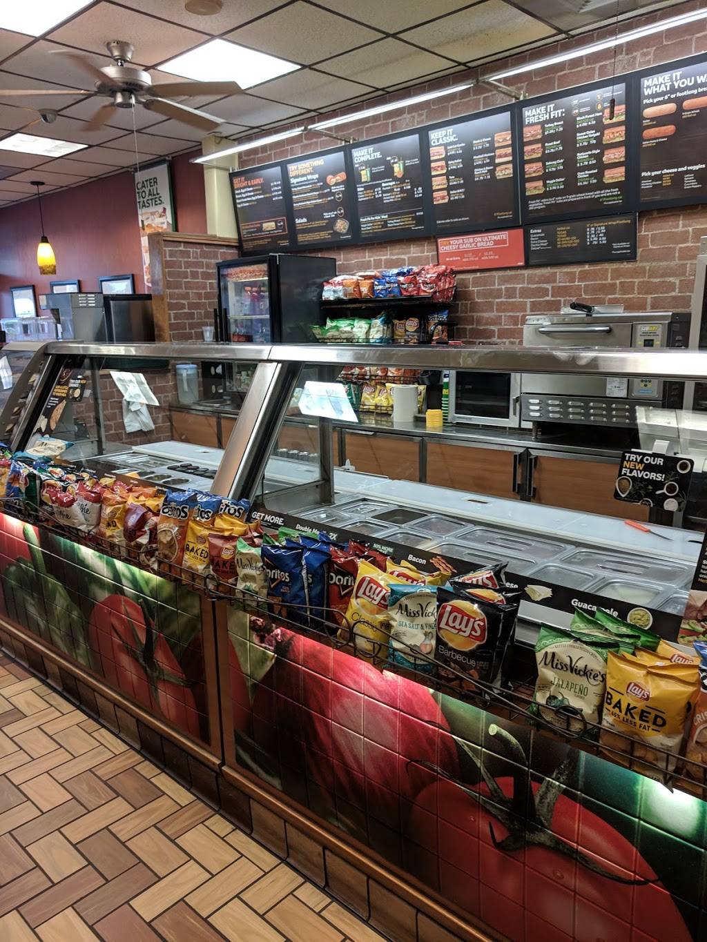 Subway | restaurant | 3621 Tamiami Trail N, Naples, FL 34103, USA | 2394347599 OR +1 239-434-7599