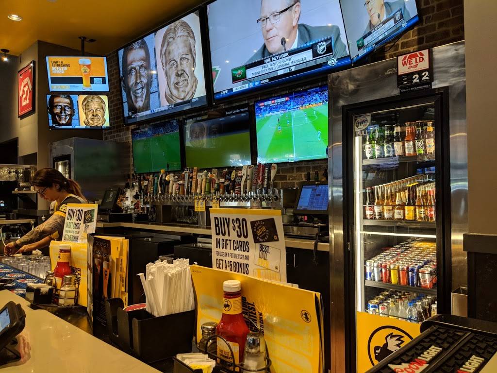 Buffalo Wild Wings | restaurant | 3555 Navarre Ave, Oregon, OH 43616, USA | 4196919453 OR +1 419-691-9453