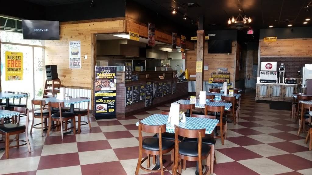 Dickeys Barbecue Pit | restaurant | 4001 Clark Rd, Sarasota, FL 34233, USA | 9419224400 OR +1 941-922-4400