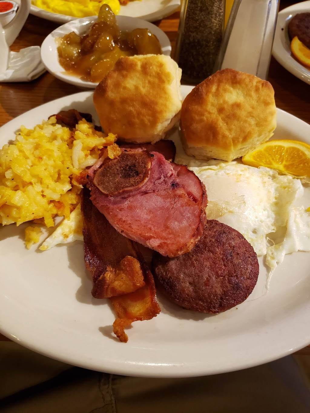 Cracker Barrel Old Country Store | restaurant | 2411 Metrocentre Blvd, West Palm Beach, FL 33407, USA | 5616860660 OR +1 561-686-0660