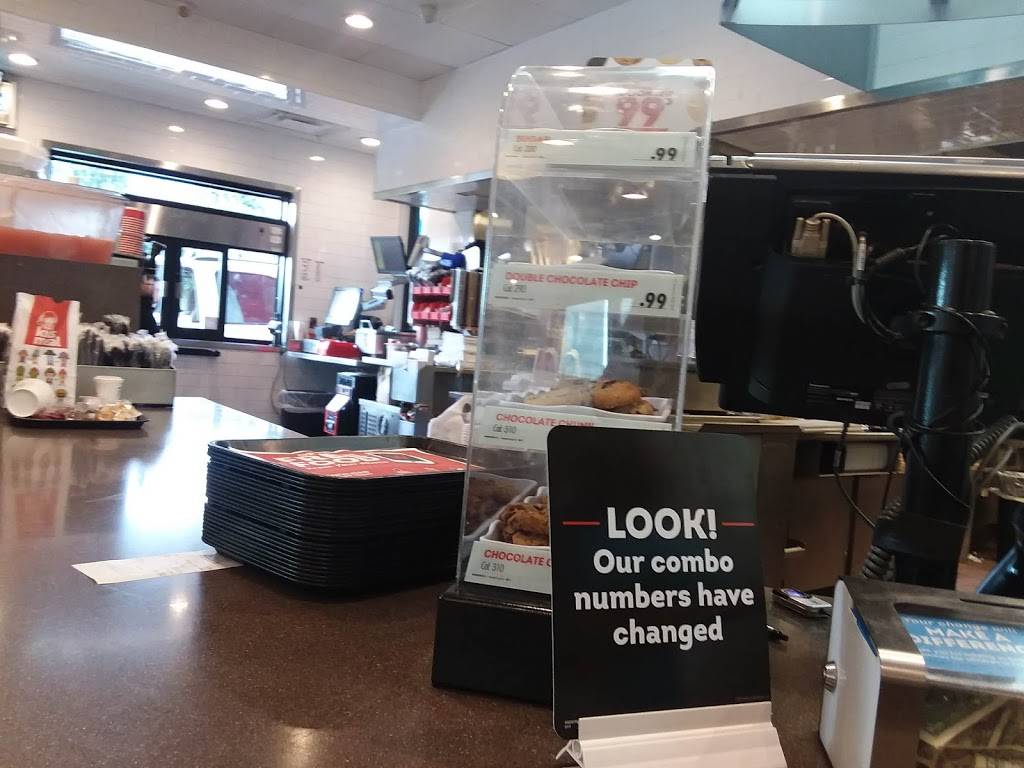 Wendys | restaurant | 1403 County Park Rd, Scottsboro, AL 35769, USA | 2562593710 OR +1 256-259-3710