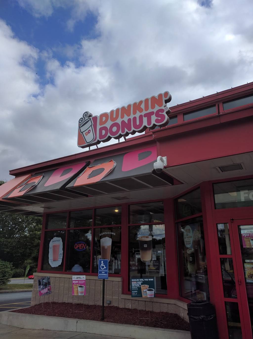 Dunkin | cafe | 1594 West Chester Pike, West Chester, PA 19382, USA | 4846040325 OR +1 484-604-0325