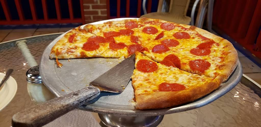 Ciros Lasagna House | restaurant | 778 E Market St, Harrisonburg, VA 22801, USA | 5404345375 OR +1 540-434-5375