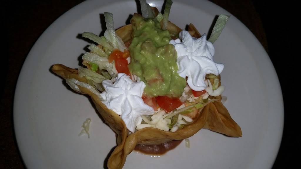 Tequila Restaurante & Cantina | restaurant | 2824 Easton Blvd, Des Moines, IA 50317, USA | 5152624485 OR +1 515-262-4485