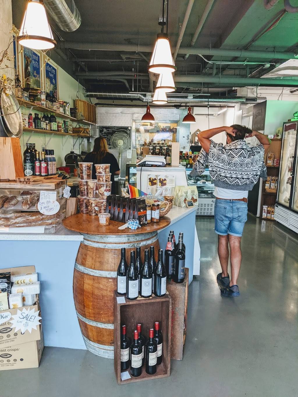 Joyces Market And Cafe | restaurant | 2717 E Union St, Seattle, WA 98122, USA | 2063229140 OR +1 206-322-9140