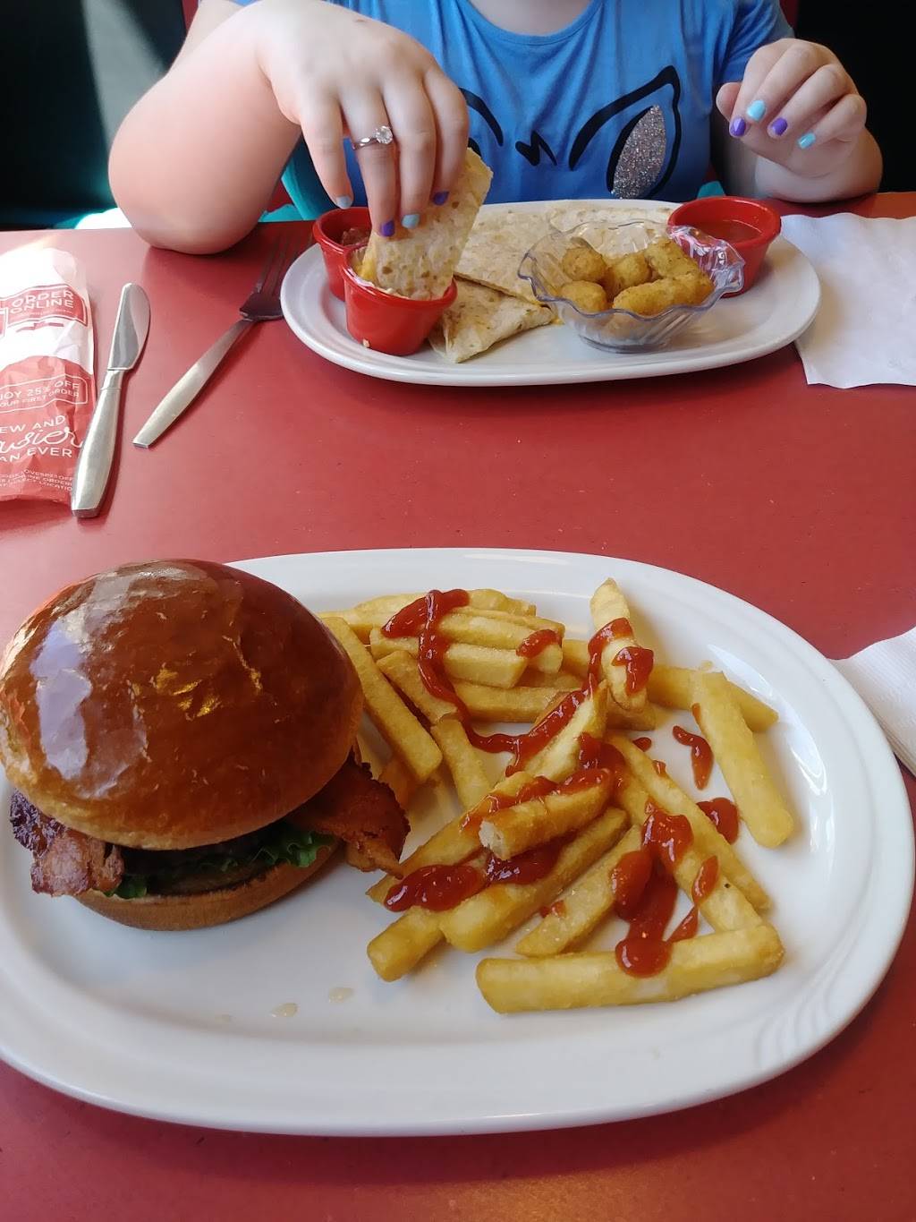 Friendlys | restaurant | 222 Winthrop Ave, Lawrence, MA 01843, USA | 9786898565 OR +1 978-689-8565