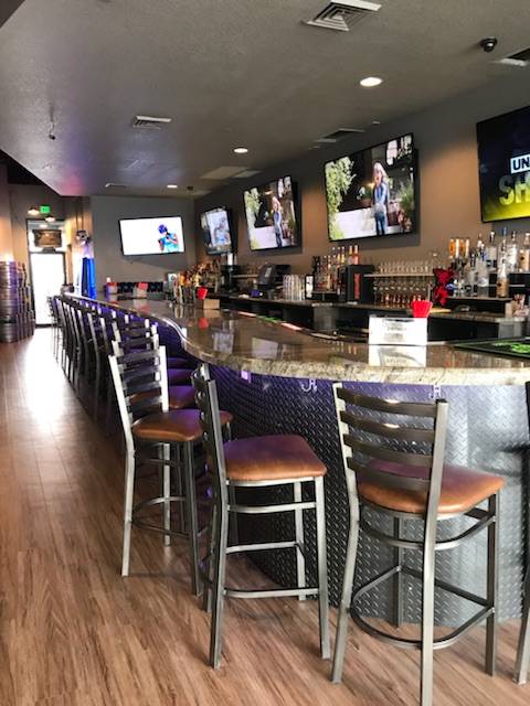 The Rock Restaurant and Bar | restaurant | 22934 E Smoky Hill Rd, Aurora, CO 80016, USA | 3036907934 OR +1 303-690-7934