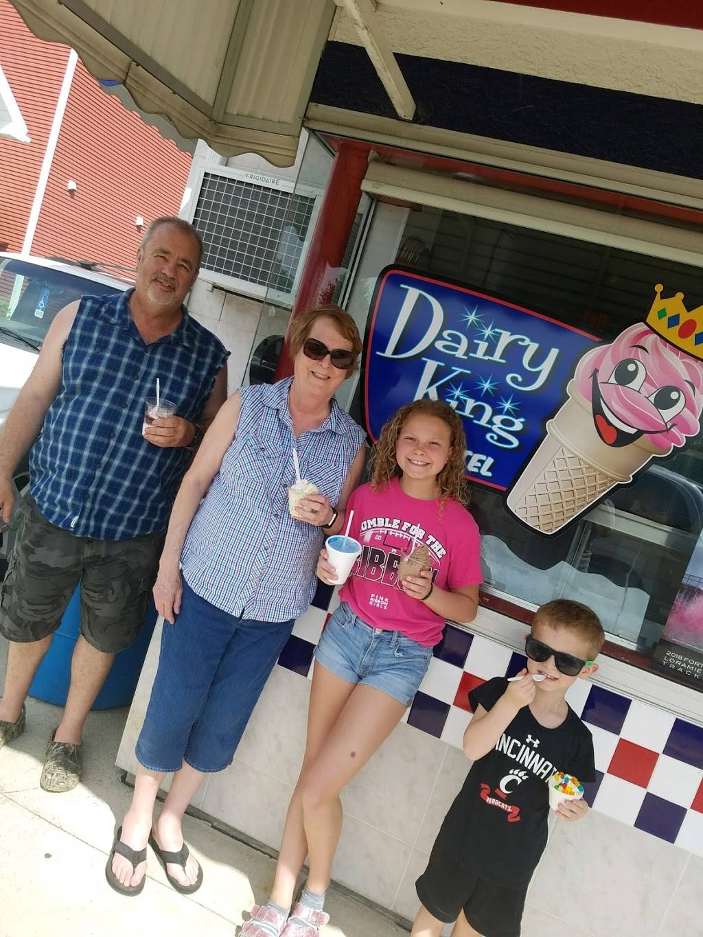 Dairy King & Motel | restaurant | 33 N Main St, Fort Loramie, OH 45845, USA | 9372952673 OR +1 937-295-2673