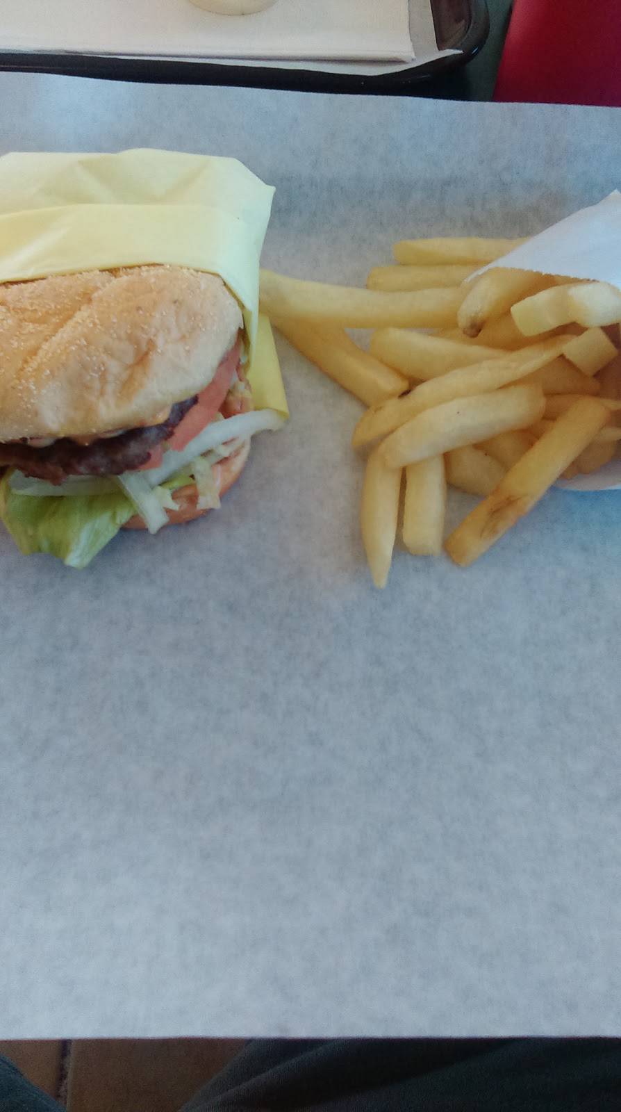 Ranch Burger | restaurant | 690 C St, Turlock, CA 95380, USA | 2096689133 OR +1 209-668-9133