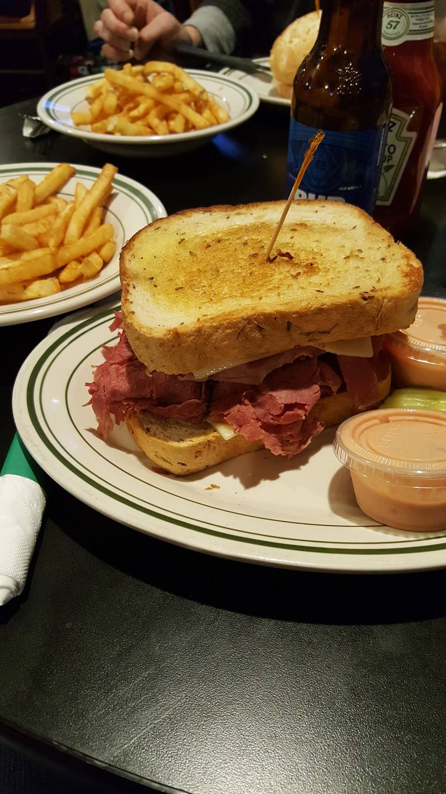 Jimmy Dees Restaurant Lounge | restaurant | 43820 N Groesbeck Hwy, Clinton Twp, MI 48036, USA | 5864637500 OR +1 586-463-7500