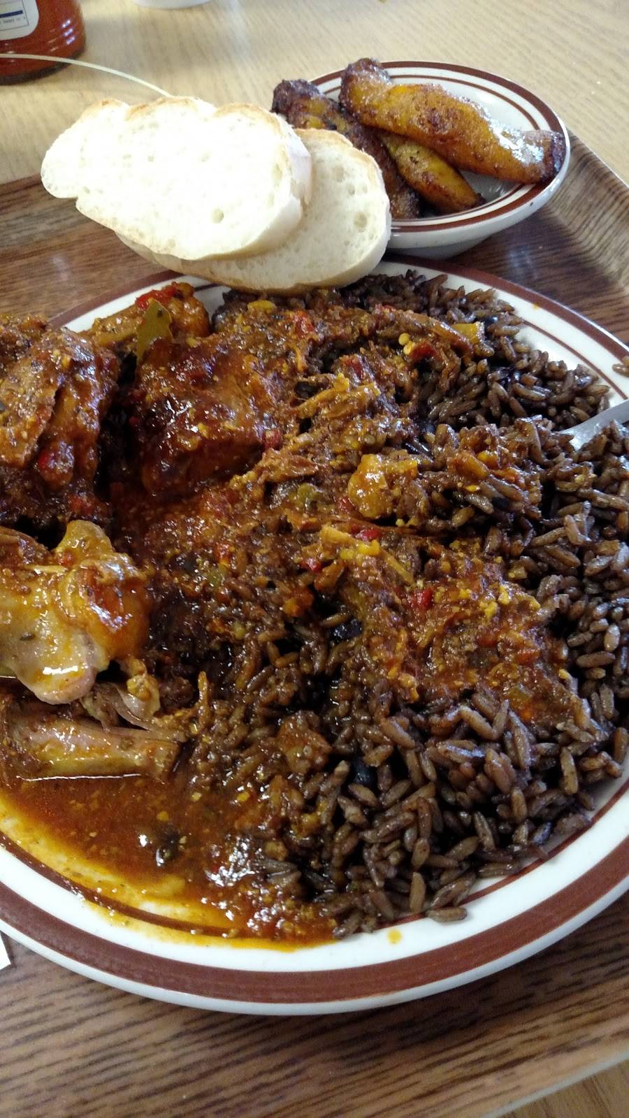 Pipos Restaurant | restaurant | 7233 W Hillsborough Ave, Tampa, FL 33634, USA | 8138820184 OR +1 813-882-0184