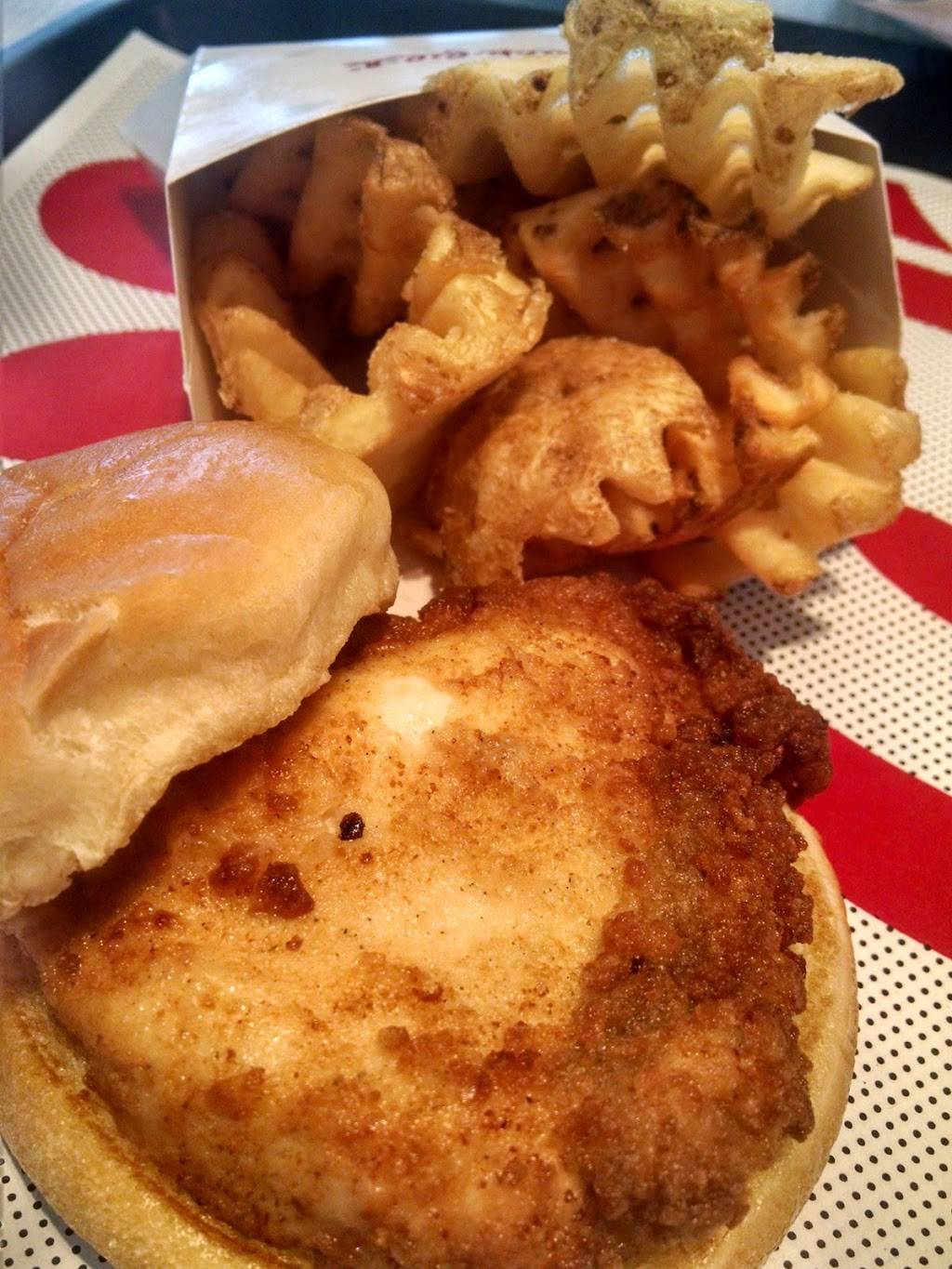 Chick-fil-A | restaurant | 425 W Sunshine St, Springfield, MO 65807, USA | 4178664232 OR +1 417-866-4232