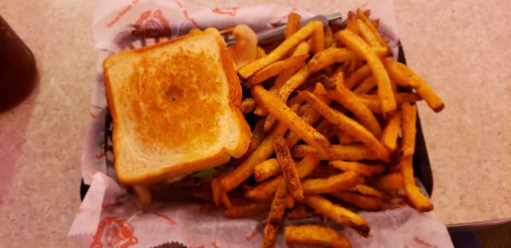 Cheeburger Cheeburger | restaurant | 13311 Manchester Rd, Des Peres, MO 63131, USA | 3148219900 OR +1 314-821-9900